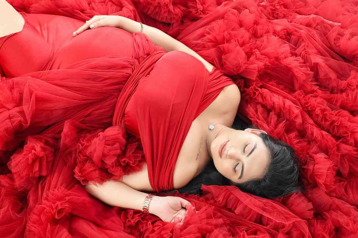 Maternity photoshoot in Ghaziabad - Maternity Portrait 5